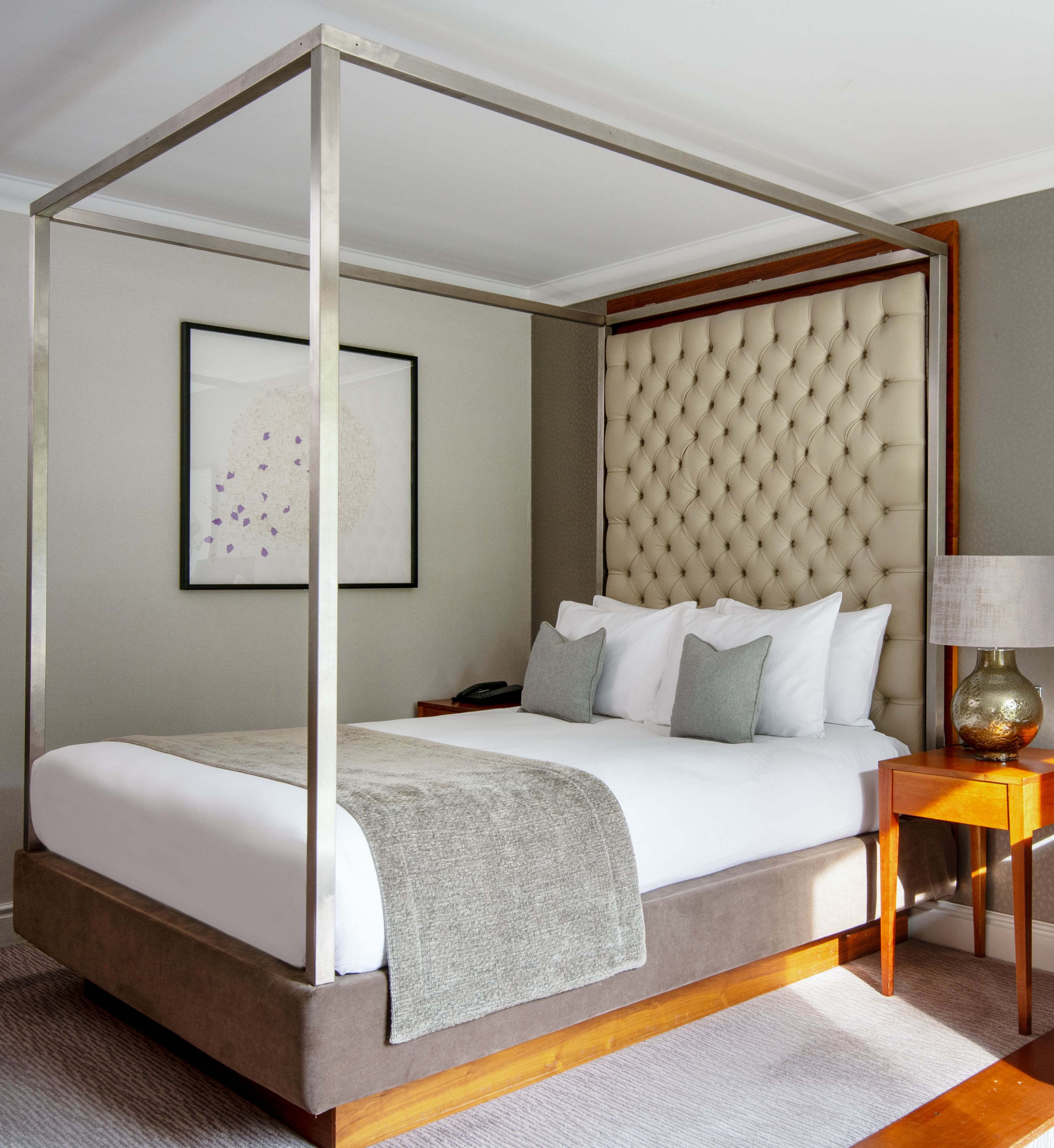 Four poster bedroom