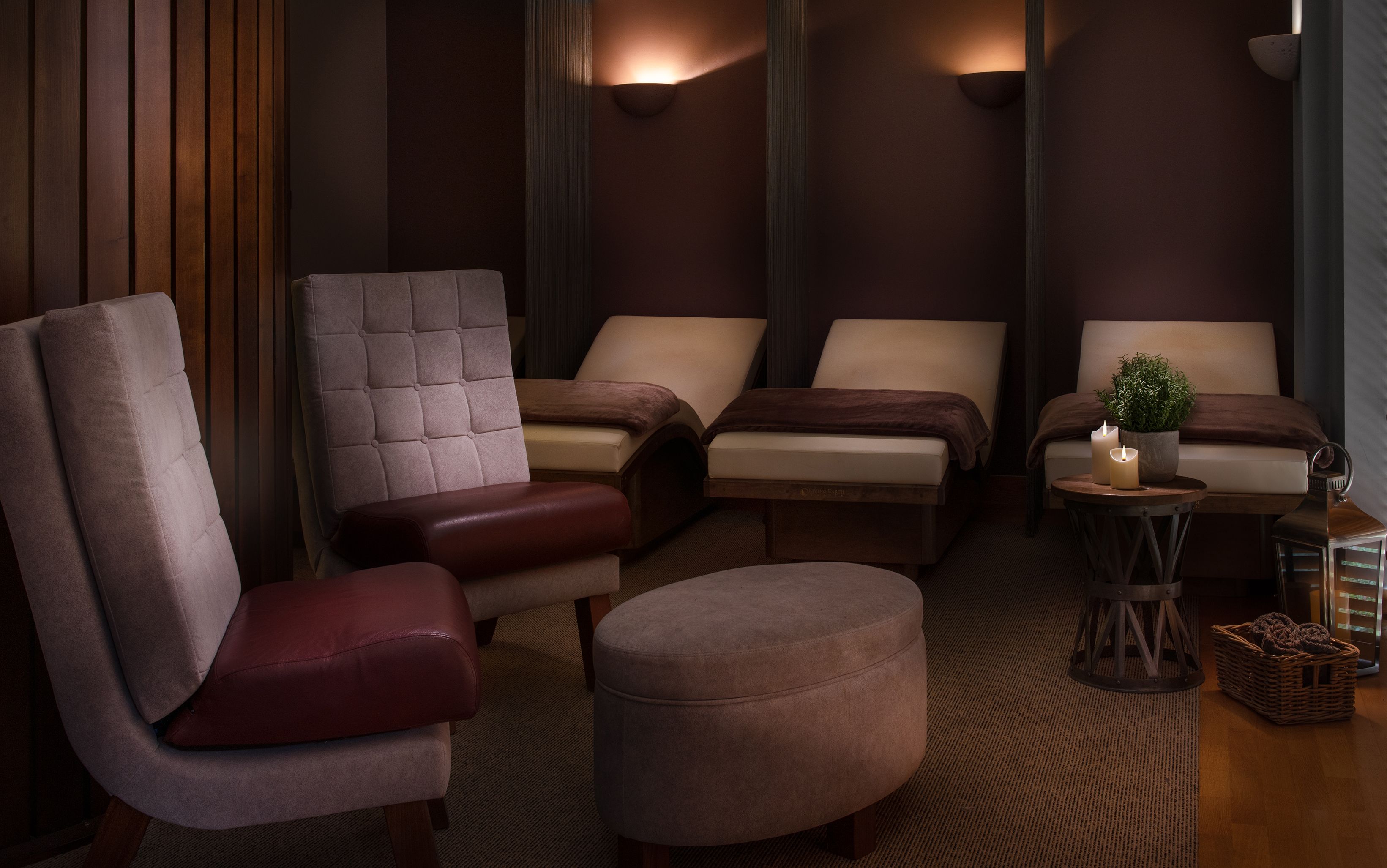 spa lounge with white chairs