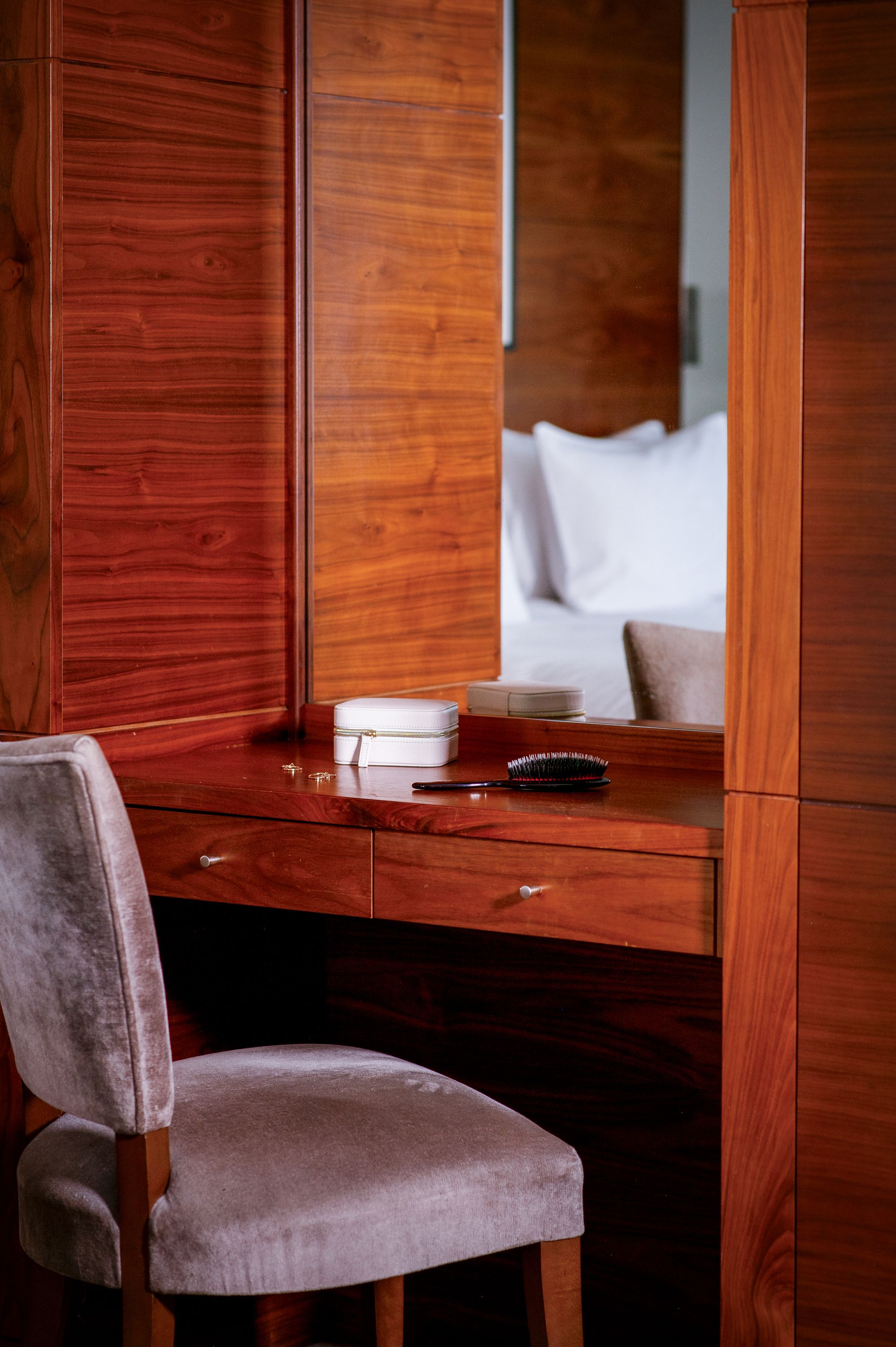 Premier Suite dressing table